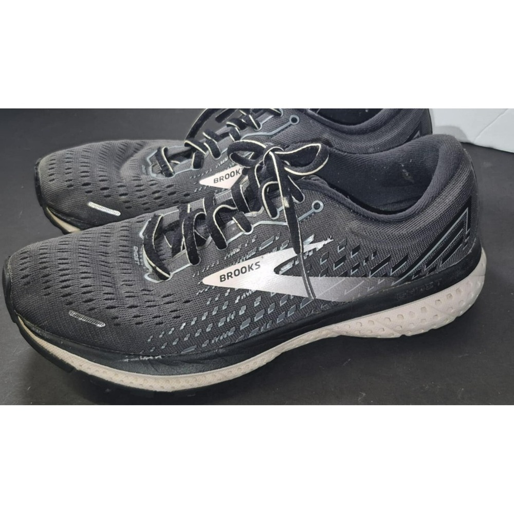 Brooks Ghost 13 women gray & silver running shoes cushion neutral sz 7.5 sneaker